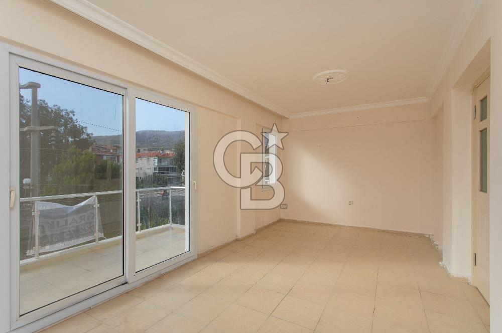 Yenifoça Ana Cadde Üzeri Merkezi Konumda 3+1 Satılık Daire