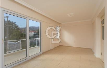 Yenifoça Ana Cadde Üzeri Merkezi Konumda 3+1 Satılık Daire