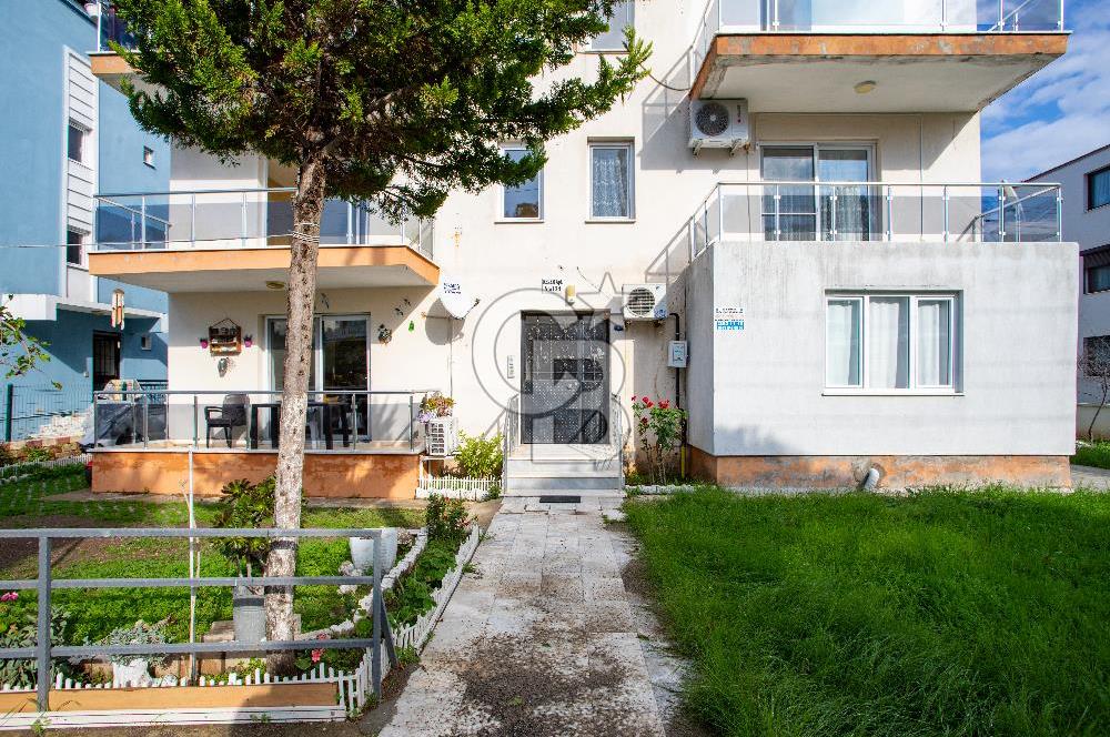 Yenifoça Ana Cadde Üzeri Merkezi Konumda 3+1 Satılık Daire