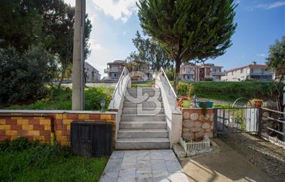 Yenifoça Ana Cadde Üzeri Merkezi Konumda 3+1 Satılık Daire