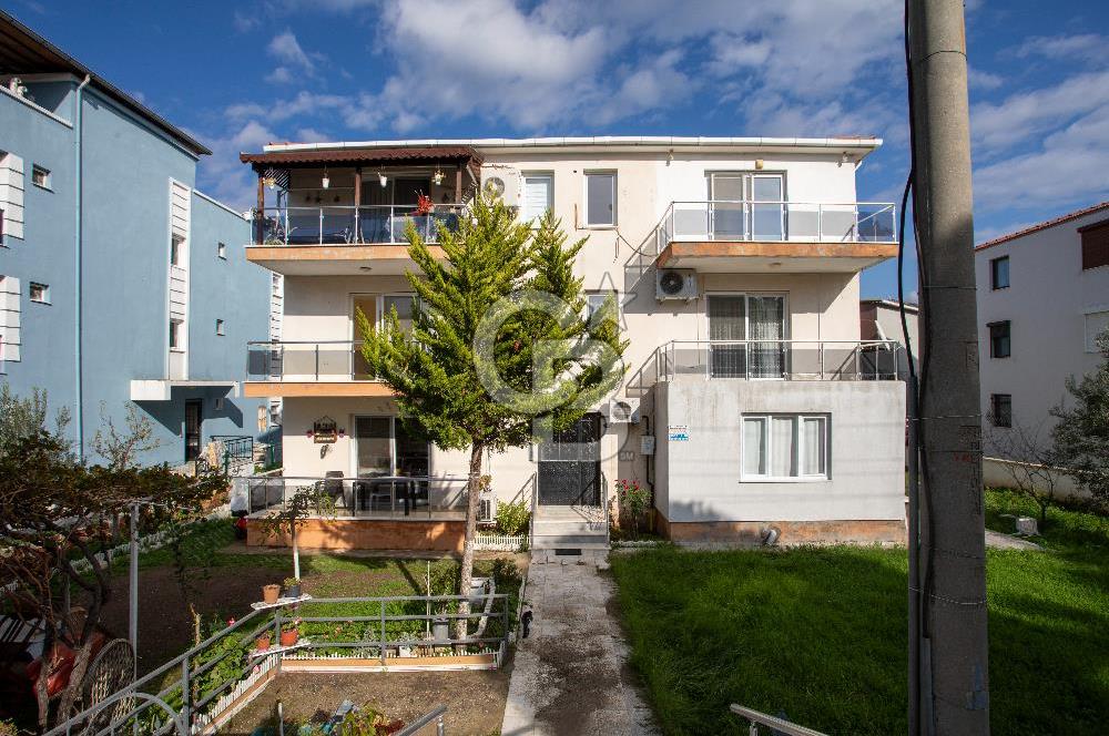 Yenifoça Ana Cadde Üzeri Merkezi Konumda 3+1 Satılık Daire