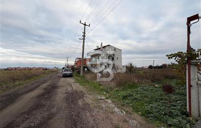 LAPSEKİ ÇARDAK’TA BOĞAZ GÖREN UYGUN FİYATLI VİLLA ARSASI