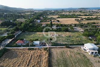 URLA İSKELEDE DENİZE YAKIN, AĞAÇLI YOL ÜZERİNDE 9.048 m² ARSA - 2 - 320487