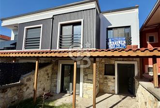 Foça Bağarası Kazım Dirik Mah. Satılık 2+1 Dubleks - 8 - 320483