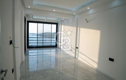 Bodrum Adabükü'nde Bahçeli ve Sıfır Tripleks Villa