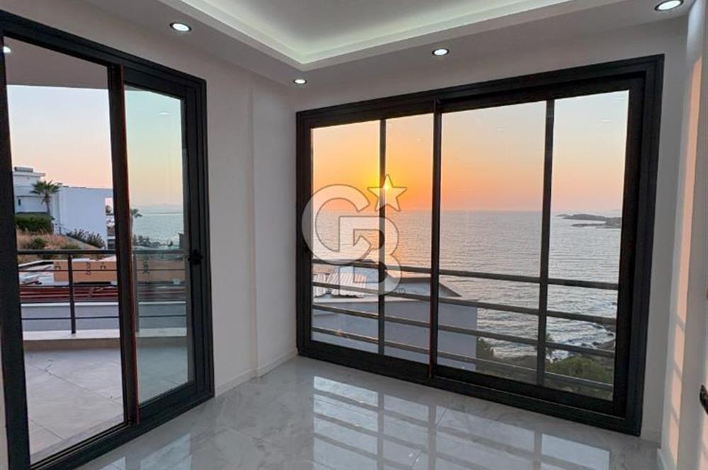 Bodrum Adabükü'nde Bahçeli ve Sıfır Tripleks Villa