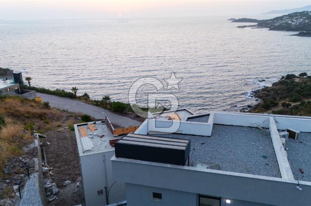 Bodrum Adabükü'nde Bahçeli ve Sıfır Tripleks Villa