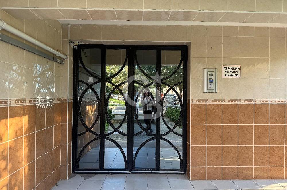 BORNOVA EVKA 4 te 2+1 TADİLATLI KİRALIK DAİRE 