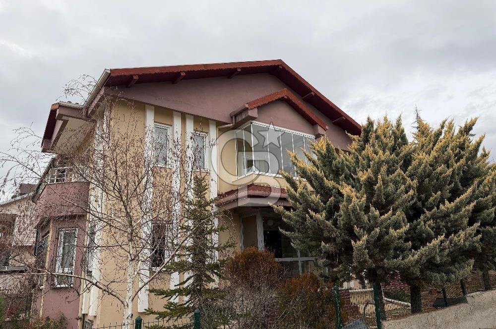 Tek Yapıda Müthiş Ferahlıkta 2 Katlı Müstakil Villa