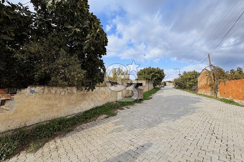 İzmir Tire Ayaklıkırında 1.742 m² Arsa