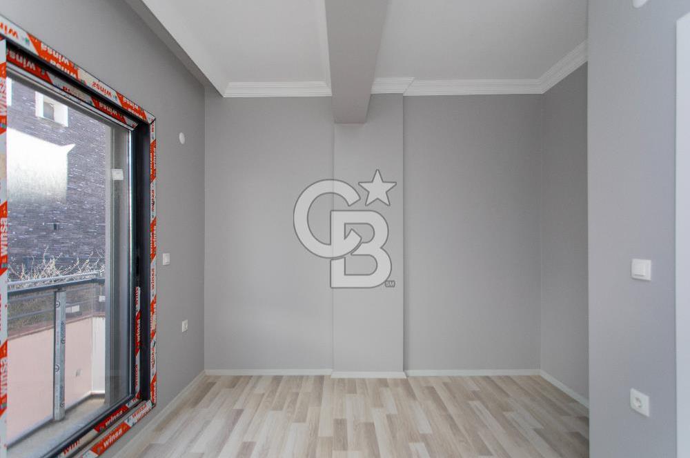 Yenifoça Mustafa Kemal Atatürk Mah. Satılık 4+1 Villa