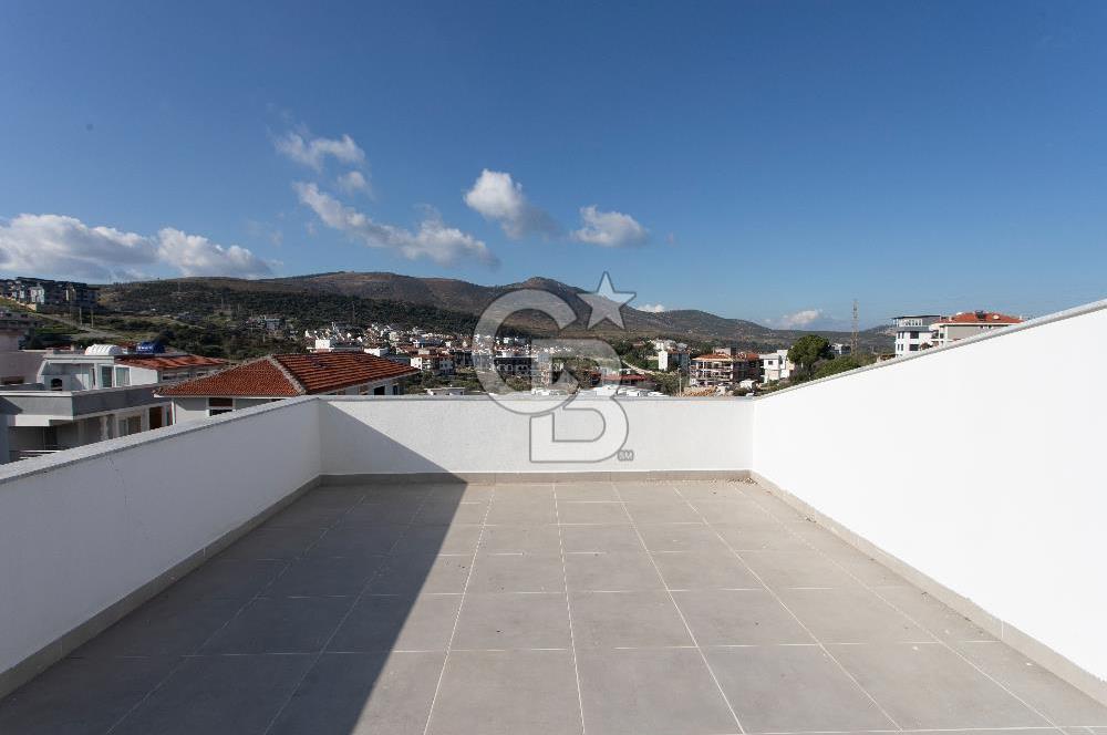 Yenifoça Mustafa Kemal Atatürk Mah. Satılık 4+1 Villa