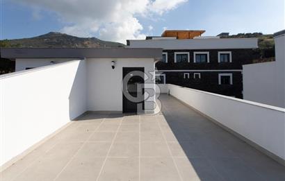 Yenifoça Mustafa Kemal Atatürk Mah. Satılık 4+1 Villa