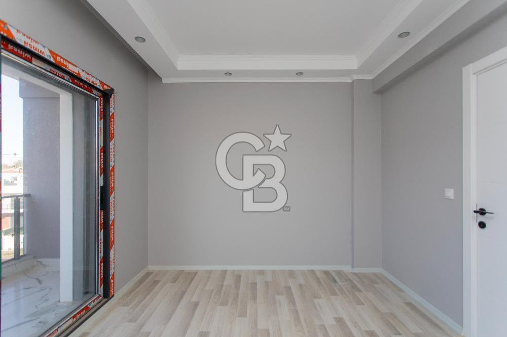 Yenifoça Mustafa Kemal Atatürk Mah. Satılık 4+1 Villa