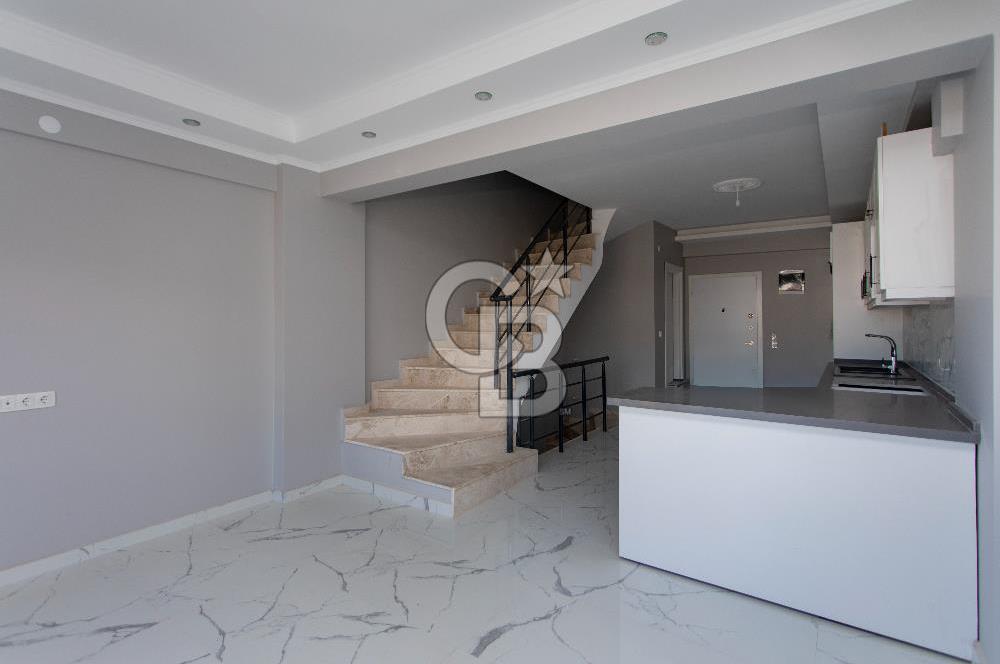 Yenifoça Mustafa Kemal Atatürk Mah. Satılık 4+1 Villa