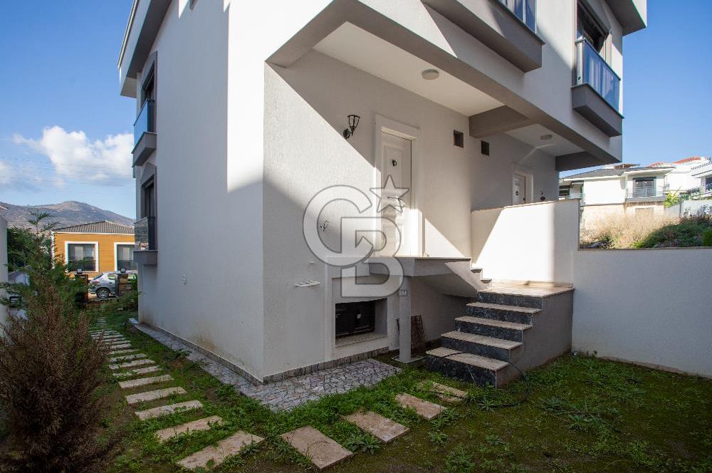 Yenifoça Mustafa Kemal Atatürk Mah. Satılık 4+1 Villa