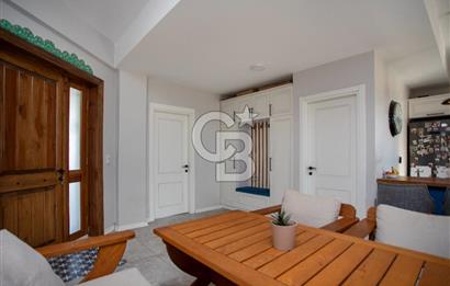 Foça Villalar Bölgesinde Eşyalı Satılık 4+1 Villa