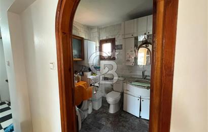 Güzelbahçe Siteler’de Havuzlu Sitede, Denize Yakın Villa