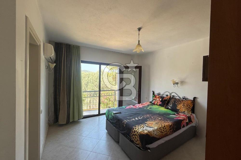 Kuşadası Olivia Sitesinde Doğa İçinde Müstakil Havuzlu Villa