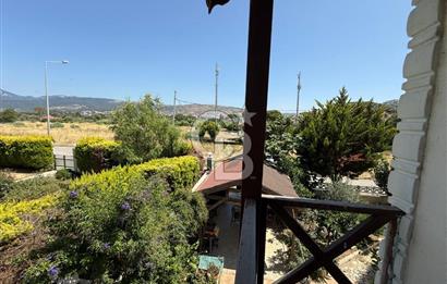 Güzelbahçe Siteler’de Havuzlu Sitede, Denize Yakın Villa