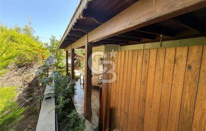 Güzelbahçe Siteler’de Havuzlu Sitede, Denize Yakın Villa