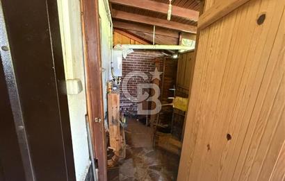 Güzelbahçe Siteler’de Havuzlu Sitede, Denize Yakın Villa