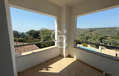 Kuşadası Olivia Sitesinde Doğa İçinde Müstakil Havuzlu Villa