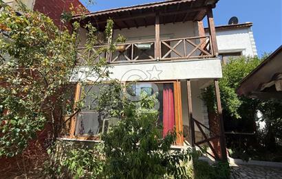 Güzelbahçe Siteler’de Havuzlu Sitede, Denize Yakın Villa