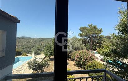 Kuşadası Olivia Sitesinde Doğa İçinde Müstakil Havuzlu Villa