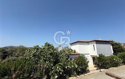 Kuşadası Olivia Sitesinde Doğa İçinde Müstakil Havuzlu Villa