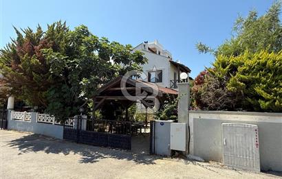 Güzelbahçe Siteler’de Havuzlu Sitede, Denize Yakın Villa