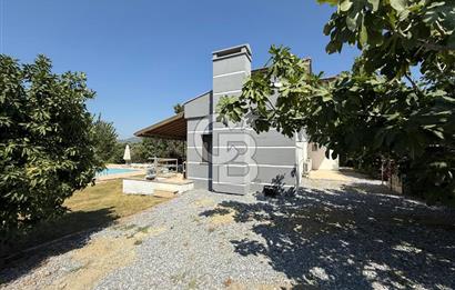 Kuşadası Olivia Sitesinde Doğa İçinde Müstakil Havuzlu Villa