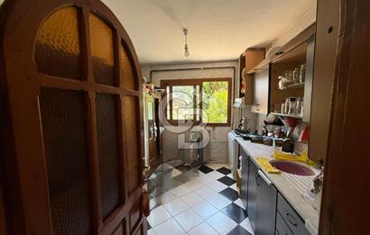 Güzelbahçe Siteler’de Havuzlu Sitede, Denize Yakın Villa