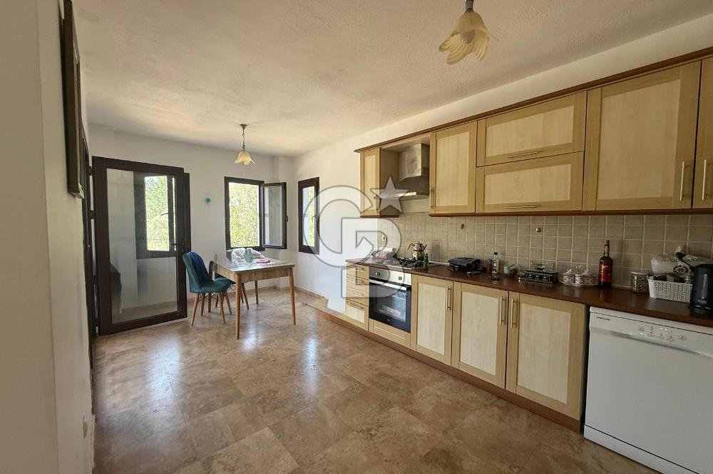 Kuşadası Olivia Sitesinde Doğa İçinde Müstakil Havuzlu Villa