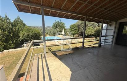 Kuşadası Olivia Sitesinde Doğa İçinde Müstakil Havuzlu Villa