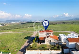 Foça Villalar Bölgesinde Eşyalı Satılık 4+1 Villa - 6 - 320503
