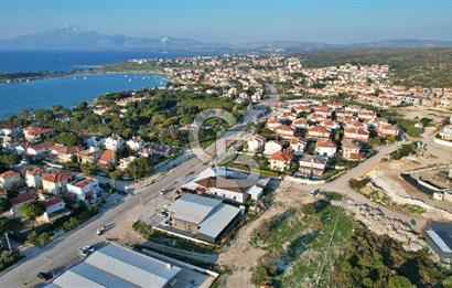 ÇEŞME REİSDEREDE ANAYOL ÜZERİ 1000 M² ARSADA 600 M2 KAPALI ALAN