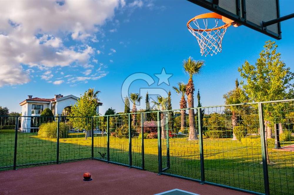 URLA'NIN İNCİSİ 4.000 M2 ULTRA LÜKS MALİKANE