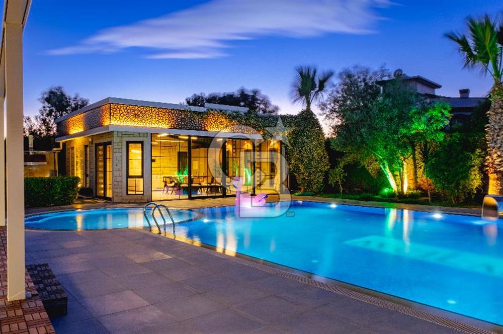 URLA'NIN İNCİSİ 4.000 M2 ULTRA LÜKS MALİKANE