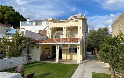 DENİZE SIFIR MUHTEŞEM BAHÇELİ SATILIK VİLLA