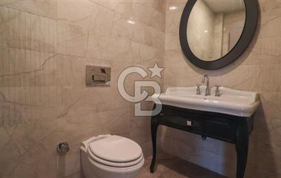 Güzelbahçe Çamlı 5+2 Satılık Havuzlu Villa