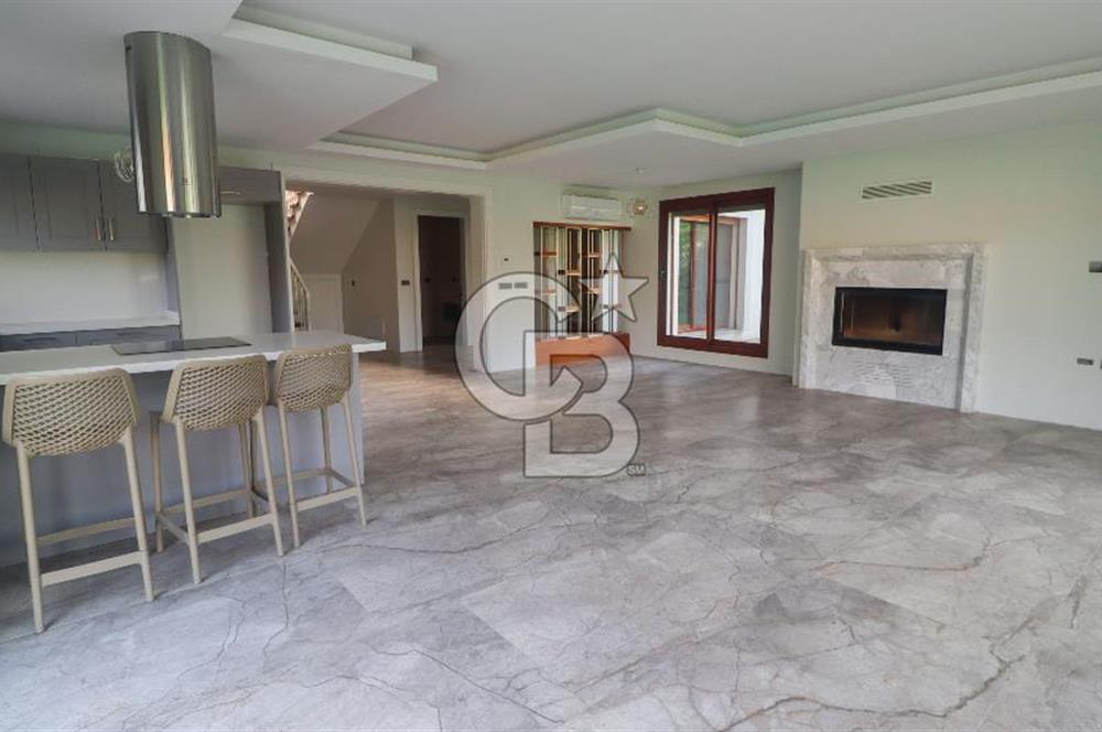 Güzelbahçe Çamlı 5+2 Satılık Havuzlu Villa