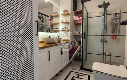  BASIN SİTESİ'NDE YENİLENMİŞ, DENİZ MANZARALI LÜKS DAİRE