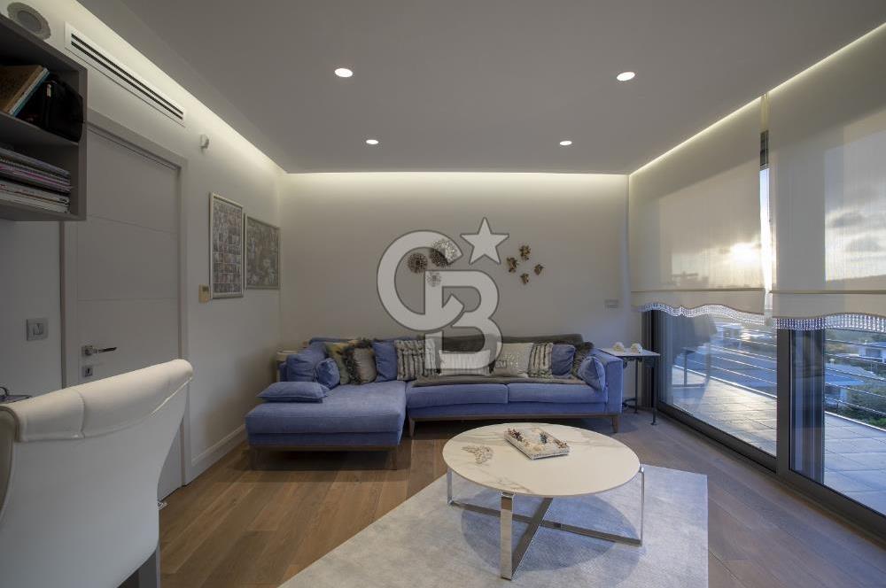 ÇEKMEKÖY MAYAVERA SİTESİNDE SATILIK TRİPLEKS VİLLA