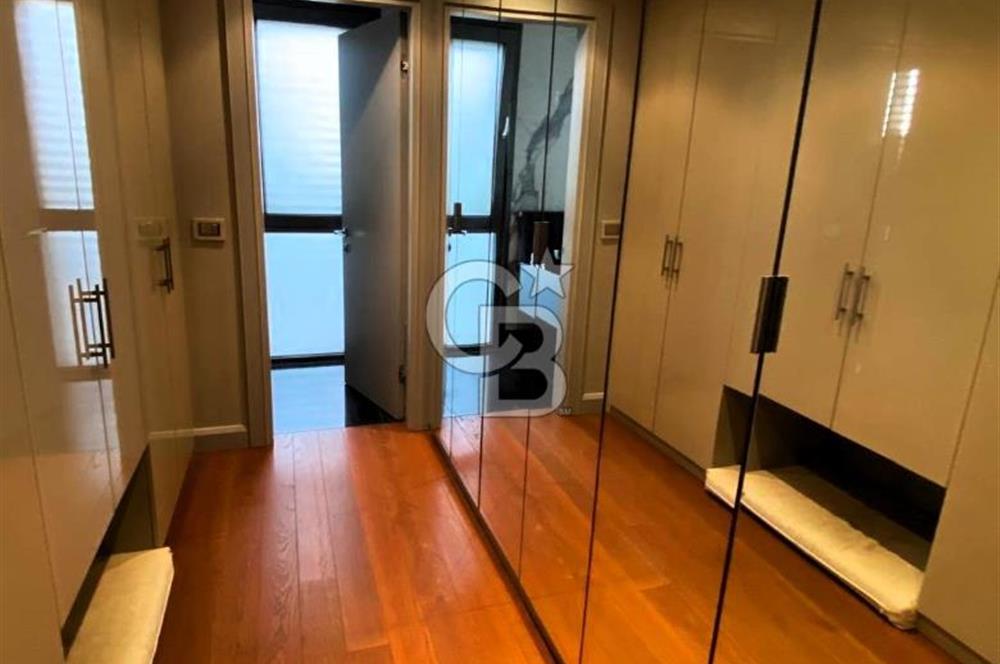 ÇEKMEKÖY MAYAVERA SİTESİNDE SATILIK TRİPLEKS VİLLA