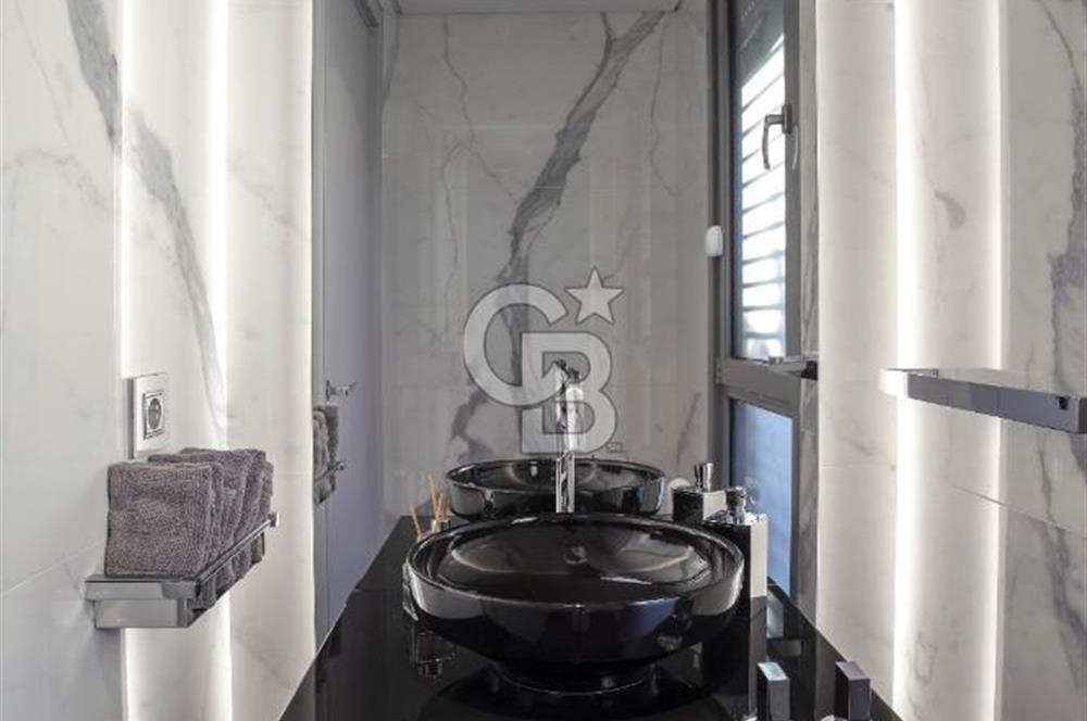 ÇEKMEKÖY MAYAVERA SİTESİNDE SATILIK TRİPLEKS VİLLA