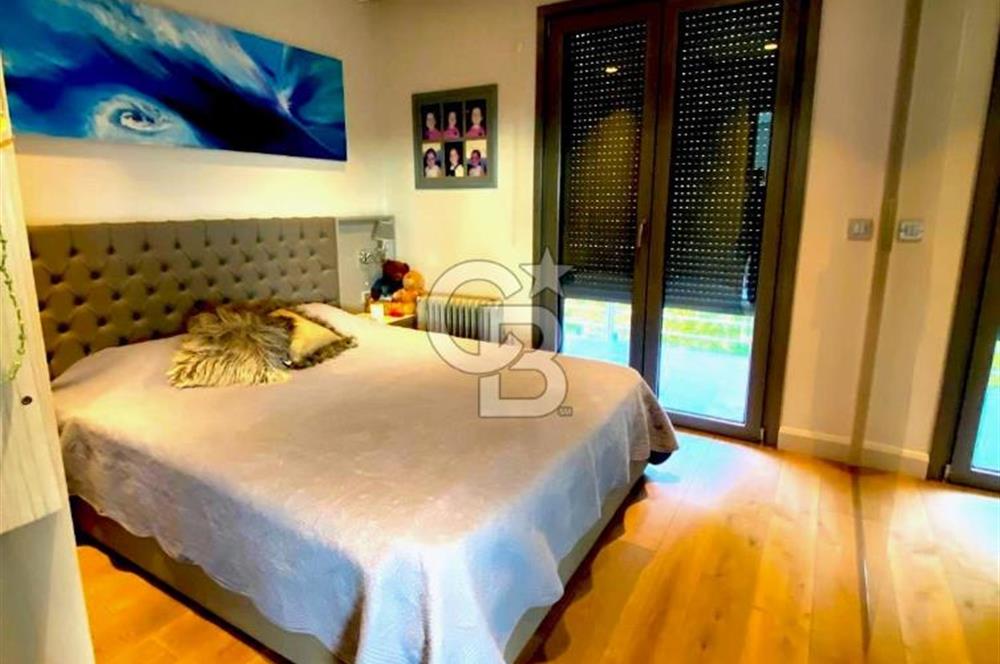 ÇEKMEKÖY MAYAVERA SİTESİNDE SATILIK TRİPLEKS VİLLA