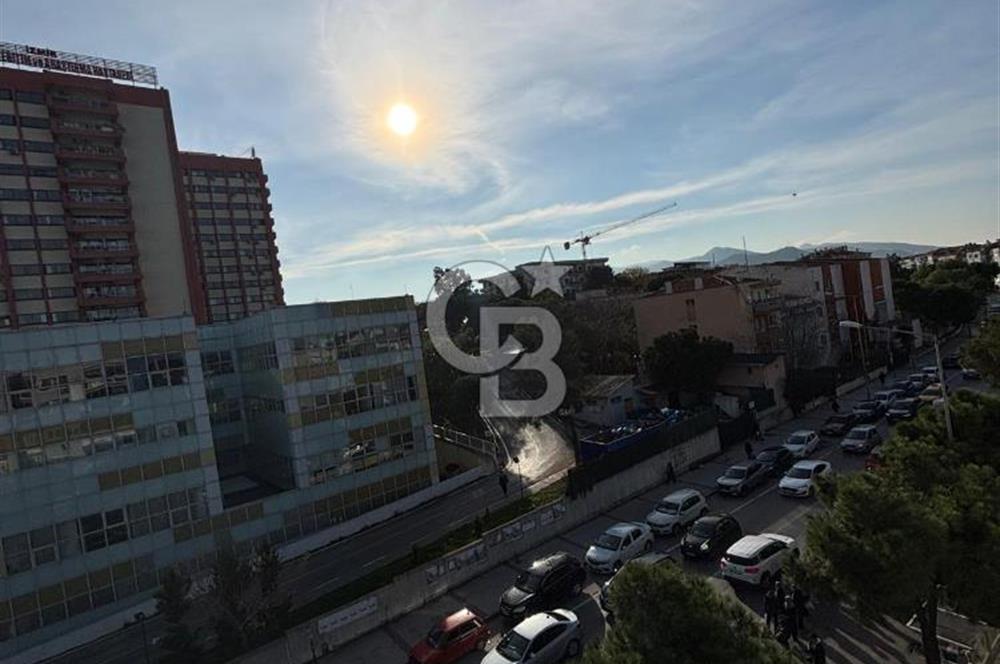  BASIN SİTESİ'NDE YENİLENMİŞ, DENİZ MANZARALI LÜKS DAİRE