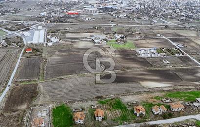 SATILIK HARAÇÇI PEGASUS VİLLA KENTTE ARSA 671 M2