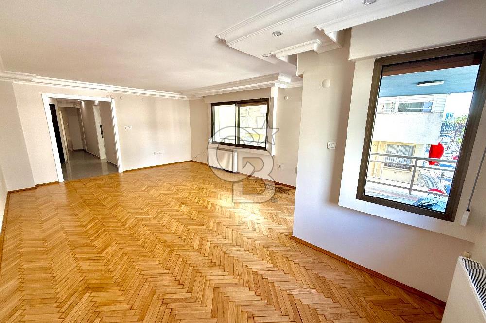 İzmir karsiyaka bostanli merkez 3+1  140m2 kiralik daire